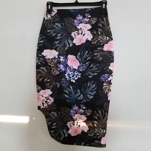 The Fifth Label Remix Crop Top and Skirt 2 Pieces - Picture 9 of 15